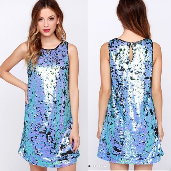 Honey Punch Dresses & Skirts - Honey Punch Iridescent Sequin Dress Size Medium